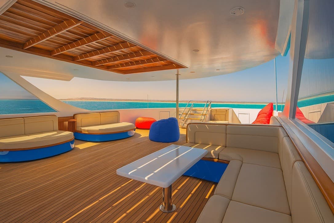 Upper Deck